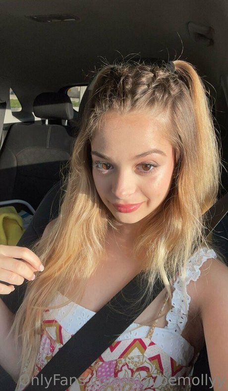 maybemollyy erotic star archive