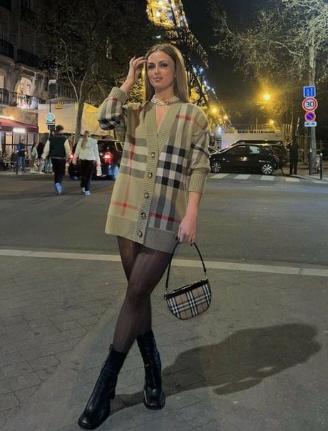 Maisie Smith model porn pictures