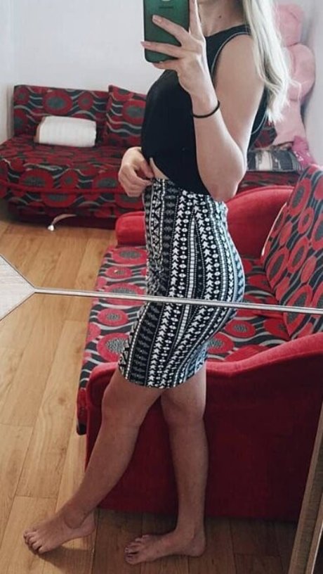 Polish Wife hd actress photo