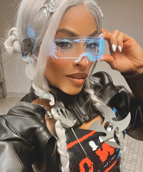 Zelina Vega model hot pictures