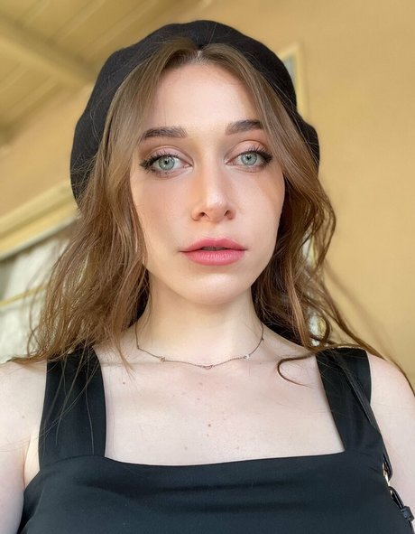 Ayytrae pornstar hot pics