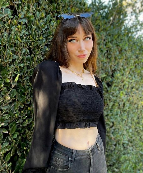 Ayytrae pornographic actress photos