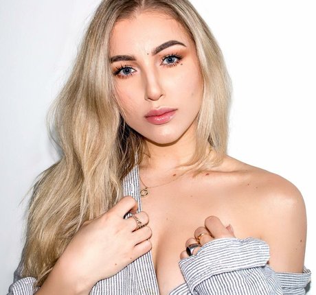 Emerome art actress img