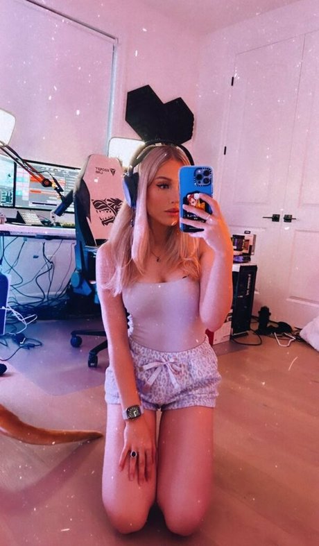 Emerome pornographic model photos