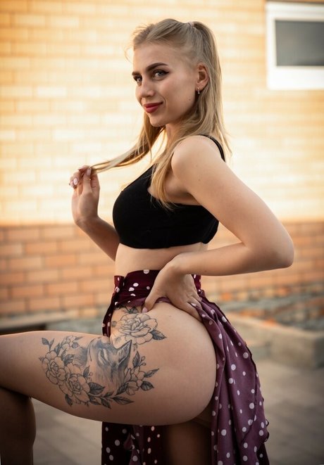 Yuliya Fox pornstar beautiful archive