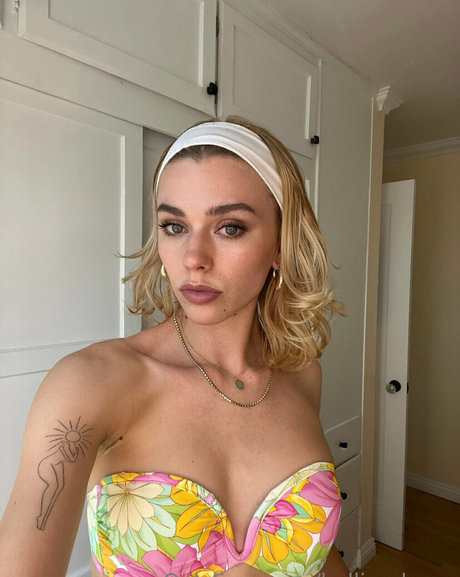 halli n lover exclusive actress photo