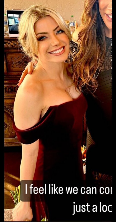 Alexa Bliss beautiful pornstar img