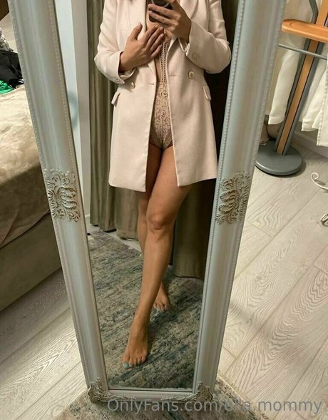 ella mommy model beautiful photos