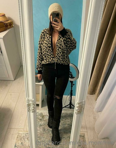 ella mommy nudes actress galleries