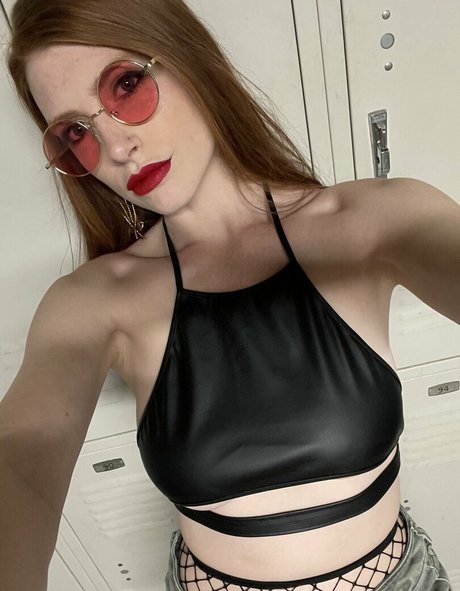 freeabbifox5 star pornographic pic