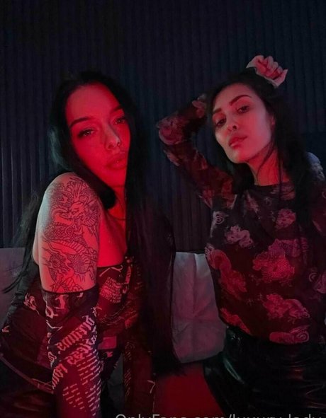 luxury lady model naked img