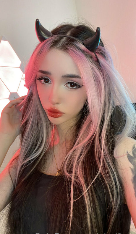 thigh high socks onlyfans nice pictures