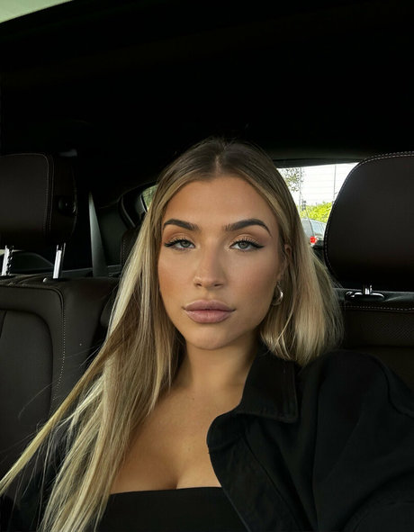 Honeypaige sex star picture