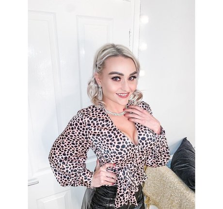 Kyphanta sexy pornstar img