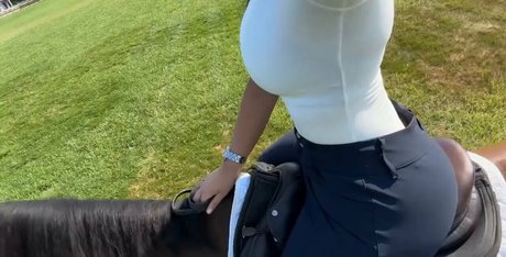 Toocheeky2218 sex actress pictures