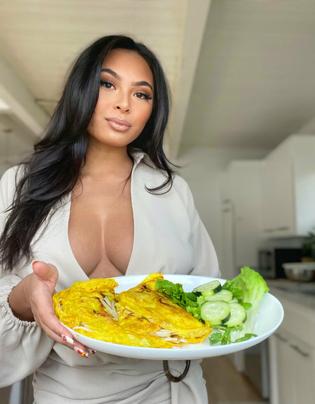 lindavo pornographic actress gallery