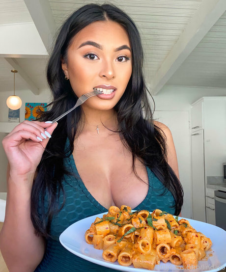 lindavo model sex pictures