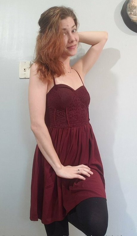 thegirlewiththecursemark pornographic actress image