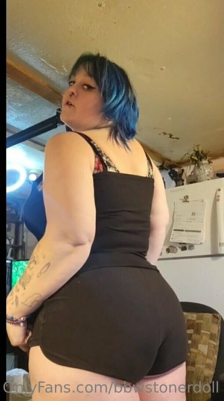 lilbbwstoner erotic model photo