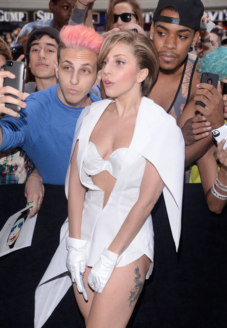 Lady Gaga perfect model img