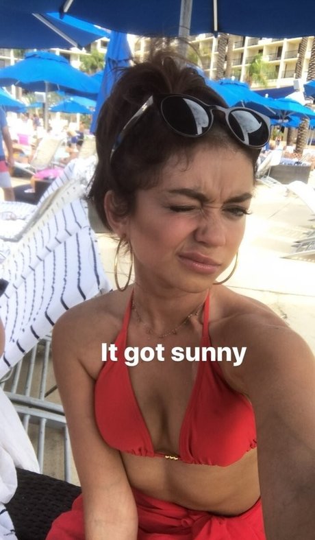 Sarah Hyland pornstar naked photos