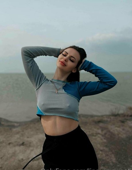 linaxxxsweet nudes actress pic