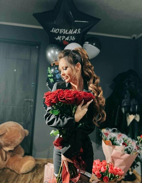 linaxxxsweet pornographic model images