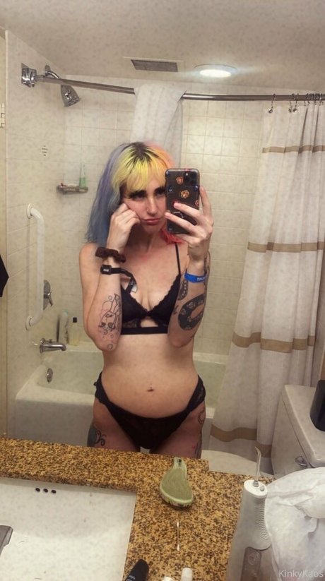 kinkykaoskings perfect model images