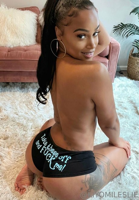 dayumyumsauce model naked img