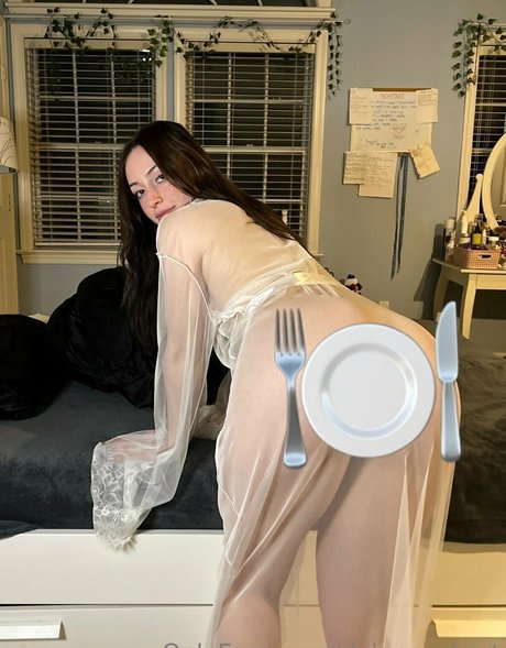 delaneyshort nice star photo