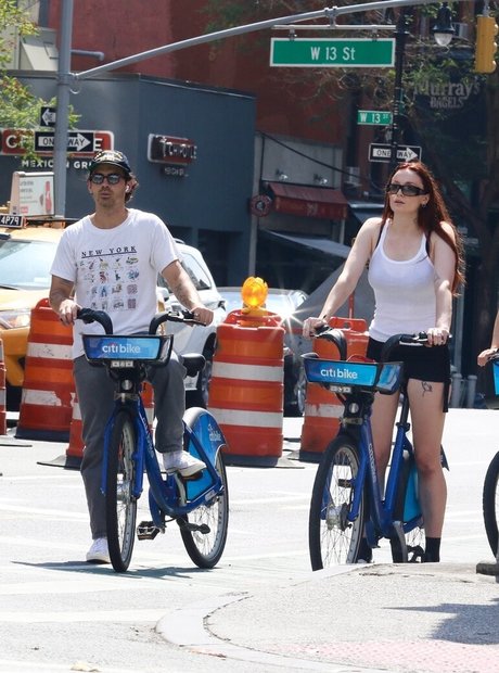 Sophie Turner free star pictures