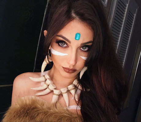 Mona Schon nice model archive