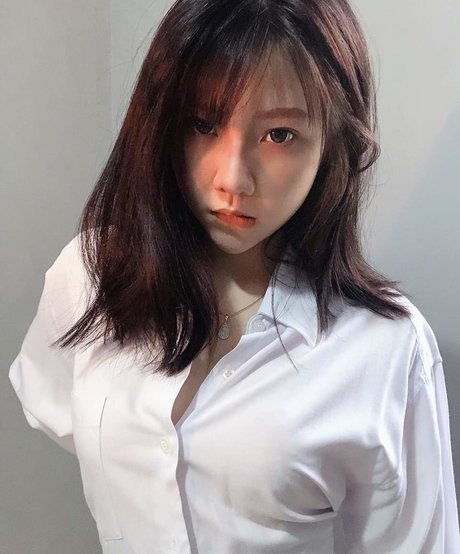 Jenadammaya star beautiful pictures