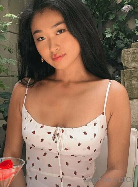 cherrymimi sexy model picture