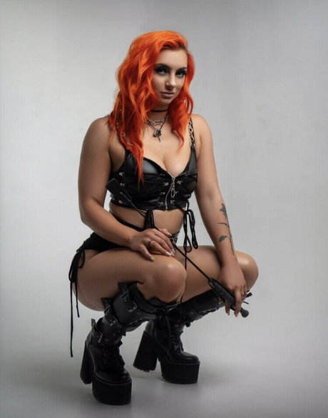 GiGi Dolan model adult picture