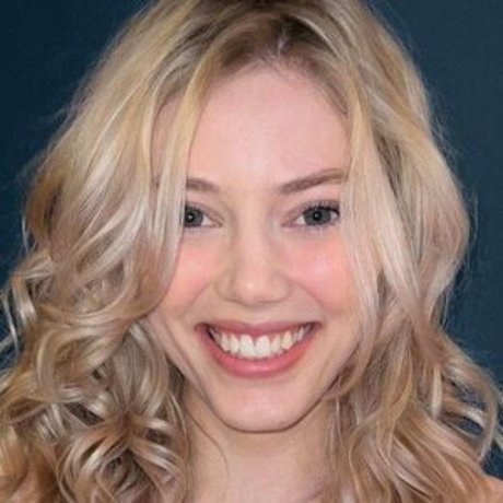 Grace Van Dien Ai Porn erotic actress photo