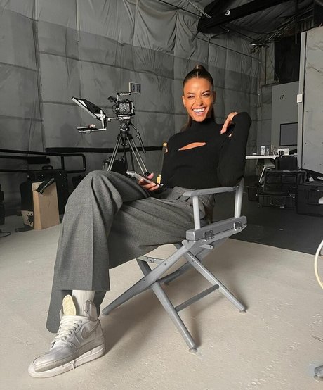 Ella Balinska Profile pic