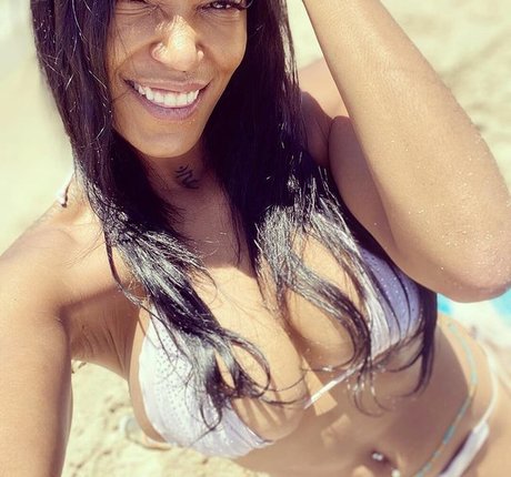 Montana Fishbourne free model photos