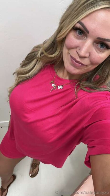 Haleyonlyxo pornstar nice image