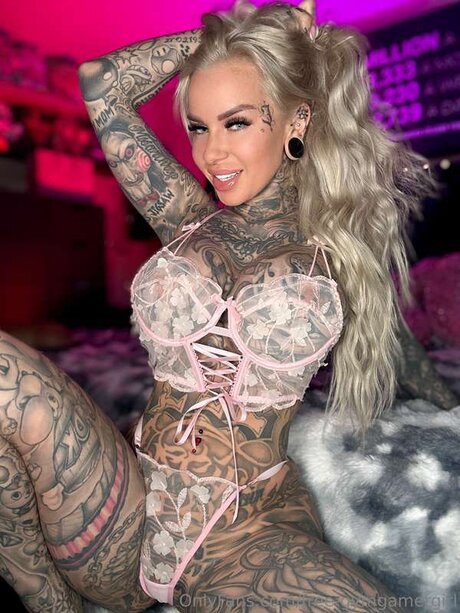 Free Gymgamergirl porn model gallery