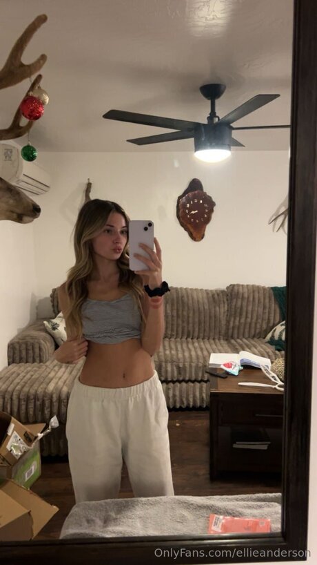 Ellieanderson best model images