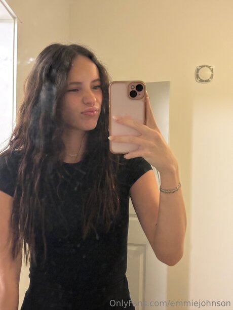 Emmiejohnson star pretty picture