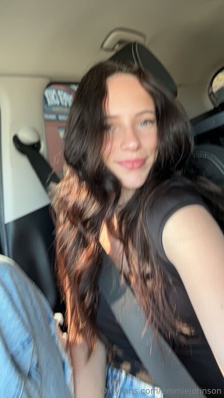 Emmiejohnson sexy actress pictures