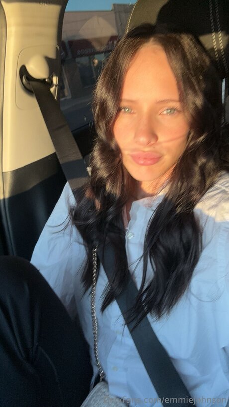 Emmiejohnson pornstar nude picture