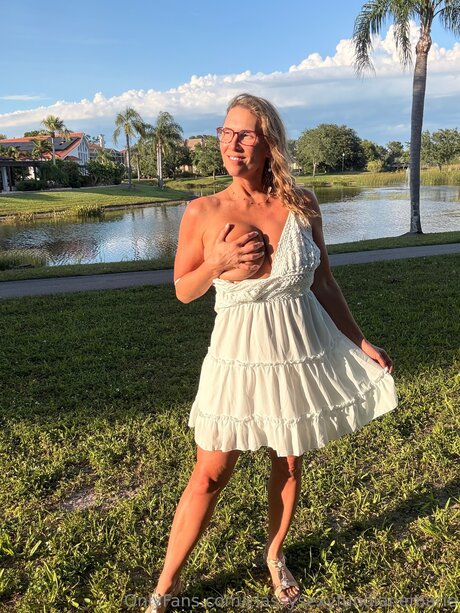 Classysexyfundianemarie adult model picture