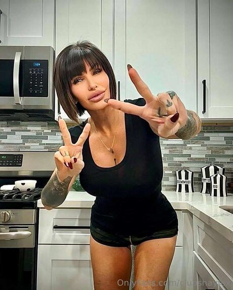 Clubshayfox beautiful actress pics