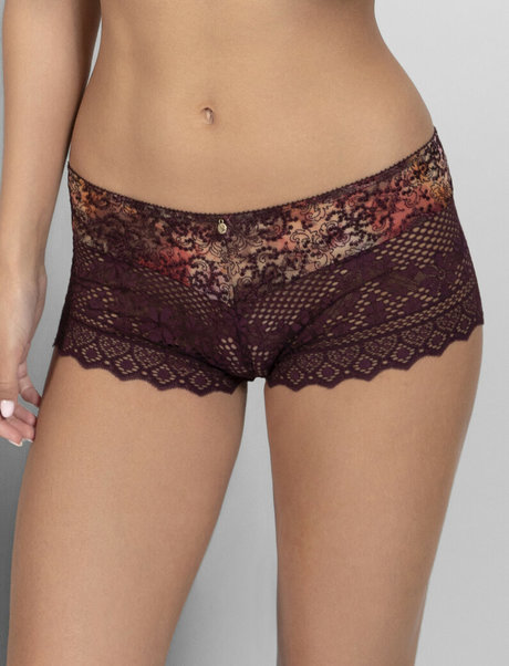 Nicola Cavanis art actress picture