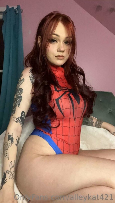 Alleykat nice model photos