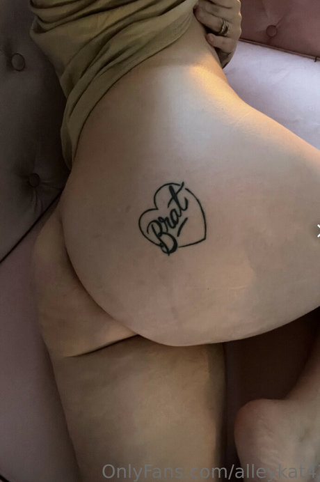 Alleykat sex model pictures