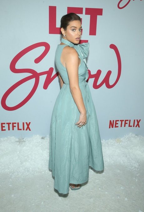 beach nude onlyfans top photo